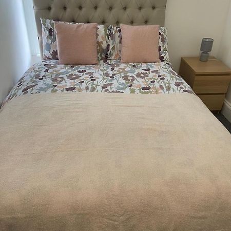 Room In Gloucester Road 4 Бристоль Экстерьер фото